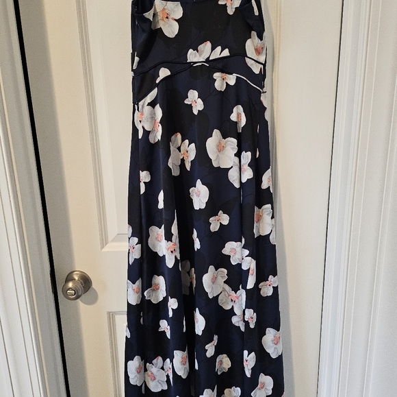 Banana Republic Maxi Dress - Picture 2 of 3
